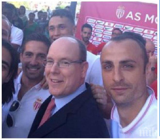 Нова мания! Селфитата стават татуировки