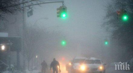 6500 полета отменени заради бурята сащ