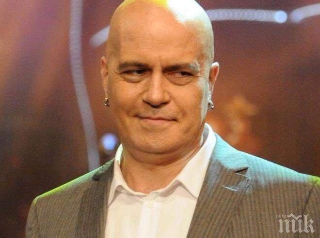 Най-накрая! Слави на колене пред Алекс Раева, вижте защо