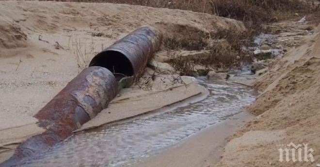 Фекални води от хотели и вили се изливат в морето край Варна (видео)