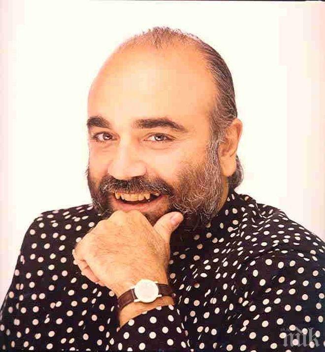 Почина гръцкият певец и музикант Демис Русос
