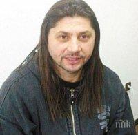 Боци прави фотоколажи за разтуха, докато е под домашен арест