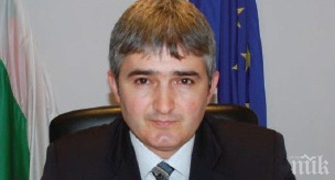 Скандалът се разраства! Арестуваният шеф на митницата в Свиленград назначил 20 души преди 2 дни! Получил и награда за добра служба