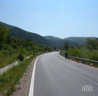 Айтоски проход е затворен за движение поради наводнение