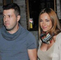 Алекс Раева заведе Дончо на Малдивите - правят бебе на плажа