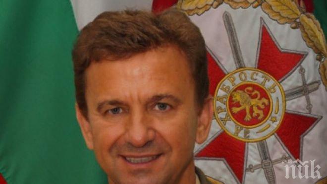 Генерал-майор Нейко Ненов е починал от тумор в мозъка