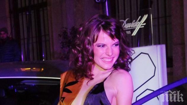 Новата Мис Плеймейт: Не съм си платила титлата, имам си сериозно гадже