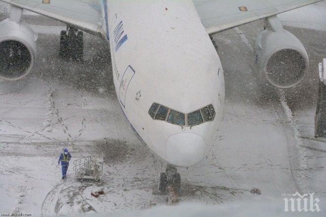 Силен снеговалеж отмени 67 полета от токийските летища Нарита и Ханеда