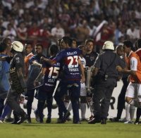 Тигре избяга заради револвери от финала на Копа Судамерикана