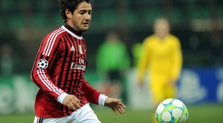 агентът пато изкара алегри лъжец