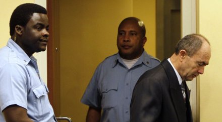 осъдиха босненски генерал доживотен затвор