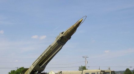 обстрелват бунтовниците сирия ракети скъд