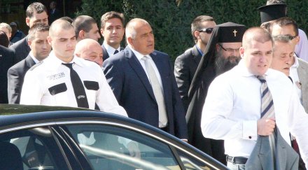 бойко обсъжда кризата лидерите