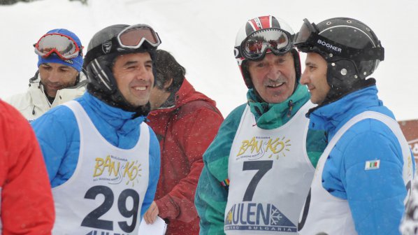 Плевнелиев пръв обува ските