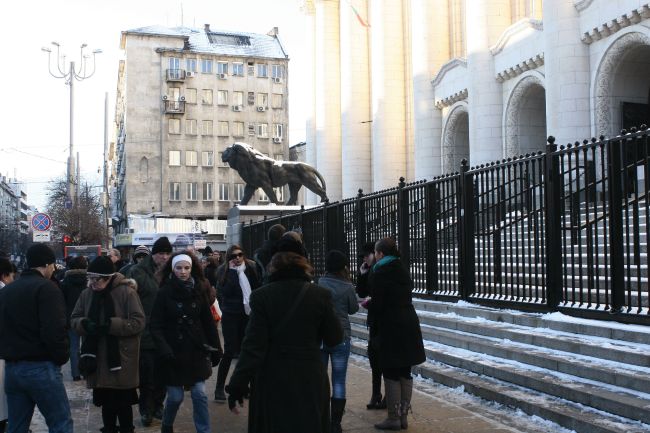 Бомба отложи освобождаването на Алексей Петров
