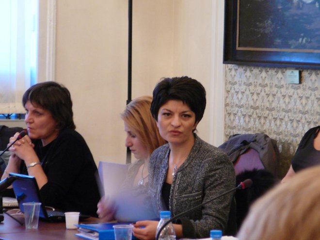 Здравната комисия отхвърли връщането на старите правила за пушене