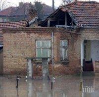 Дългопол е под вода, положението е бедствено (снимки)