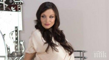 ексклузивно диляна попова проговори майчинството безсънните нощи безмерното щастие уникална снимка