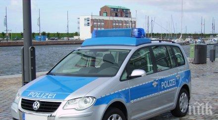 застреляха бесен гол мъж хвърлял мебели прозореца наръгал полицай