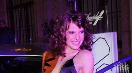 драма новата мис плеймейт остана без работа