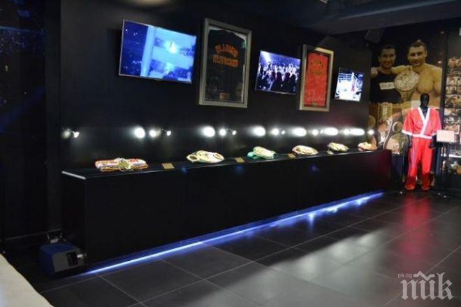 Поясите на Кличко поеха към Америка