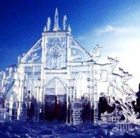 Повече от 200 ледени скулптури са представени на фестивала в Сапоро