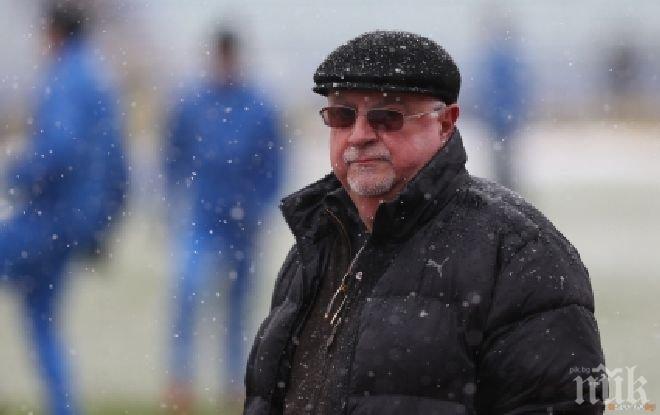 Баждеков се надява на още нови в Левски, въпреки финансовата криза