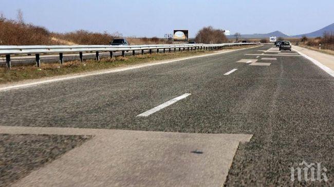 Движението в тунела между Асеновград и Бачково е затруднено