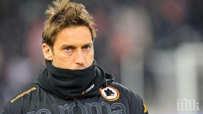 Велико! Да се докоснеш до големия си идол Тоти (видео)