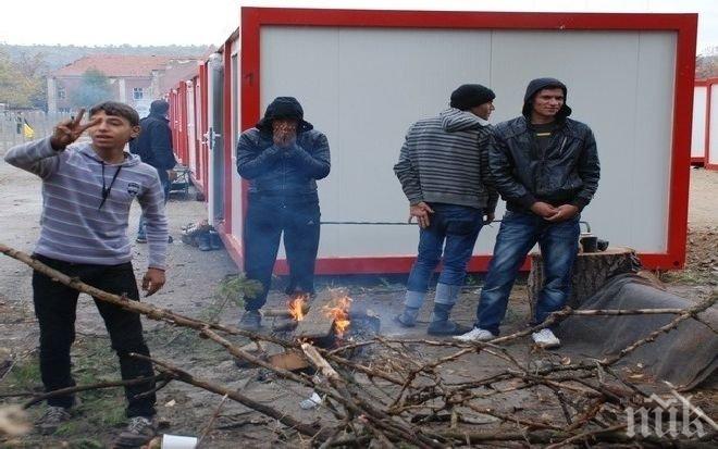 Полицаи от Харманли задържаха 14 нелегални имигранти