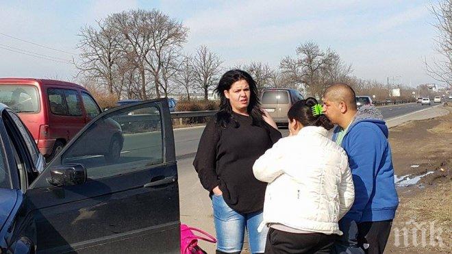 Тежка катастрофа блокира изхода на Бургас. Камион се преобърна на пътя