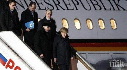 меркел оланд искат покажат възприема сериозно преговорите продължават