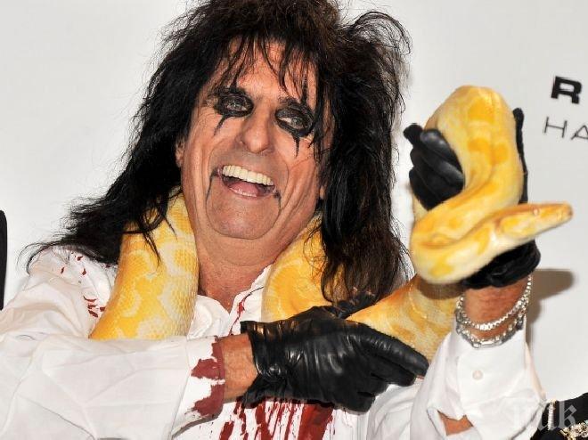 Честито! Алис Купър стана дядо на близнаци