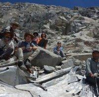 Откриха останките на разбил се преди 54 години самолет с футболисти