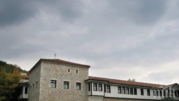 Пловдивската епархия мина на строг пост, за да си върне собствеността над манастира