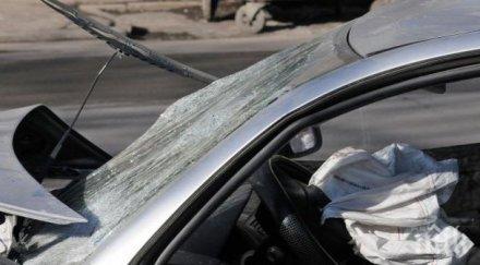 ужас пътя тежка верижна катастрофа сто автомобила двама загинаха