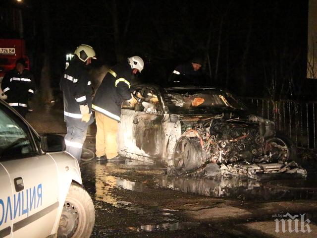 Четири автомобила изгоряха в Пловдив