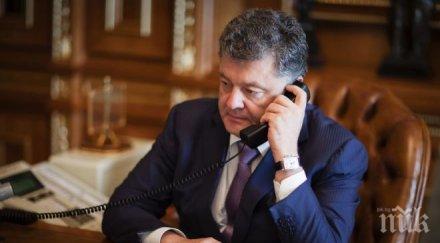 порошенко проведе телефонен разговор меркел оланд