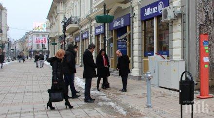 министър лиляна павлова инспектира благоустрояването централния площад русе