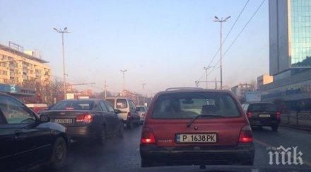 страшна верижна катастрофа хотел плиска три коли помляха затапиха цариградско шосе обновена снимки