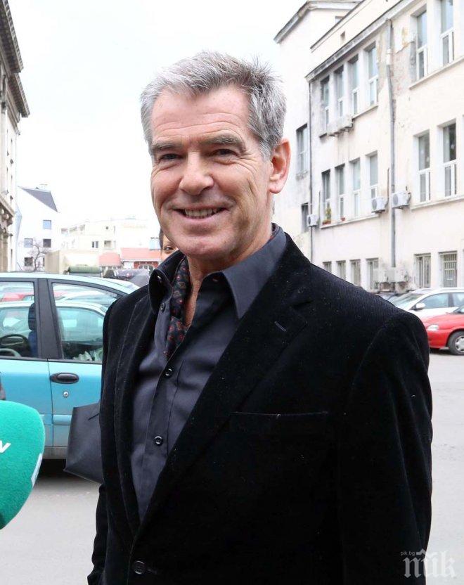 Къщата на Агент 007 изгоря