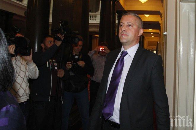 Драма при Реформаторите! Скандален политик превзема партията на Лукарски! Икономическият министър в цугцванг, не знае как да се спаси! 