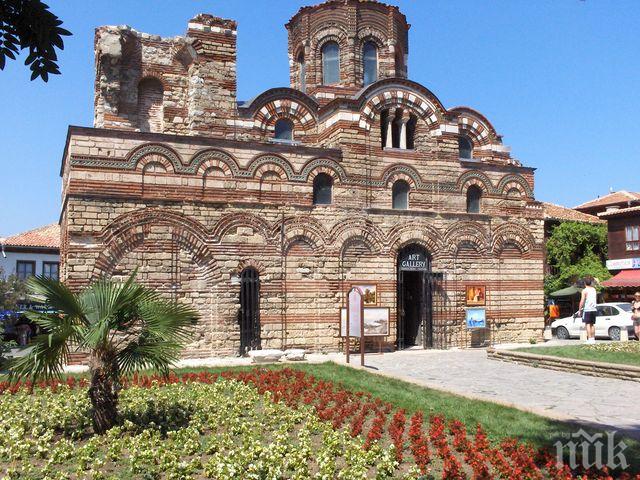 Несебър с 800 чистачки преди да приеме бюджета си
