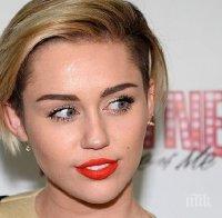 Приятелят на Майли Сайръс замесен в катастрофа