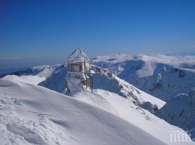Минус 19 градуса сковаха връх Рожен