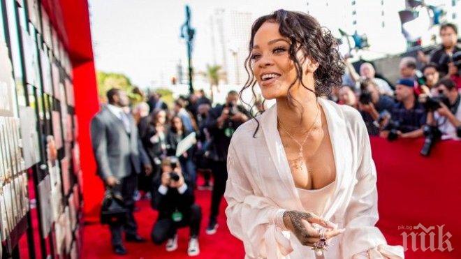 Риана отпразнува Свети Валентин с Лео ди Каприо