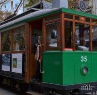 Стар трамвай става кафене на Витошка