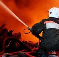 Ужас във Варна! Джамията гори, има човек в безпомощно състояние (обновена)