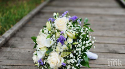 американка уловила сватбени букета