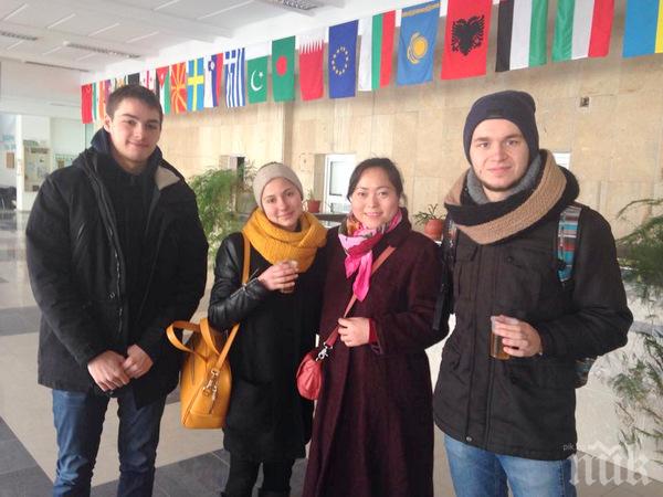 Китайската Нова година отбелязаха в колежа в Добрич (снимки)